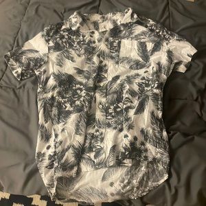 Body Glove Short Sleeve Button Down